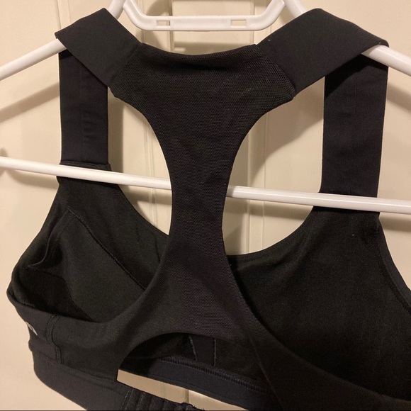 Lululemon Run Hook Me Up Bra - Picture 6 of 6